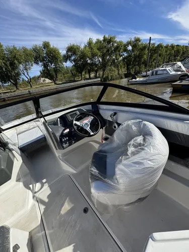 Klase A K210 Evinrude 150 Hp G2