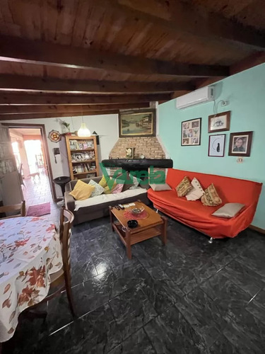 Venta De 2 Casas En Salinas Al Sur, 3 Dormitorios, Estufa Leña, Cochera X 3