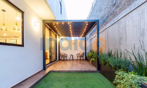 Casa En Venta En El Nuevo Refugio, Finos Acabados Y Distribución.