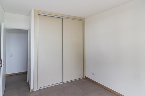 Av San Martin Al 1300 Venta Departamento 2 Dormitorios En Granadero Baigorria