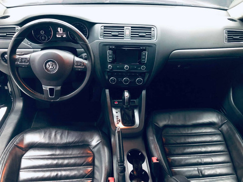 Imagem 10 de 11 de Volkswagen Jetta 2.0 Tsi Highline 200cv Gasolina 4p