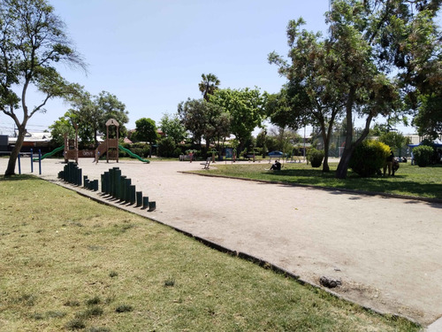 Venta Casa En Barrio Residencial Cerca Metro Elisa Correa