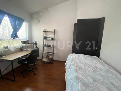 Casa En Venta En Fracc Privado Con 3 Recamaras En Zavaleta