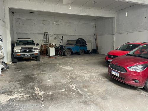 Imagen 1 de 4 de Deposito - Galpon - Garage - Con Losa - En Ph En Venta / Juan. B Justo Y Jose Marti