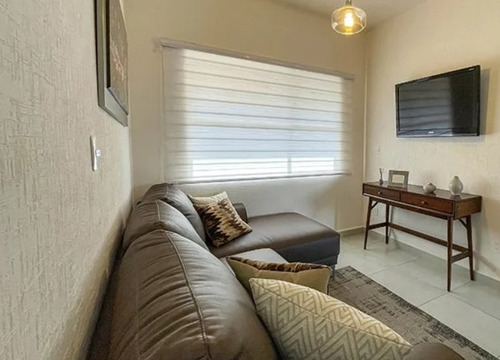 Preciosa Y Amplia Casa, Excelente Ubicación En Fracc. Residencial Las Américas Ecatepec. A Unos Minutos De La Cdmx!!! -no Créditos- Jagr