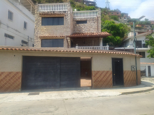 Venta De Casa Quinta (450 Mts) Ubicada   El Paraiso Urb Los Laureles. Avc