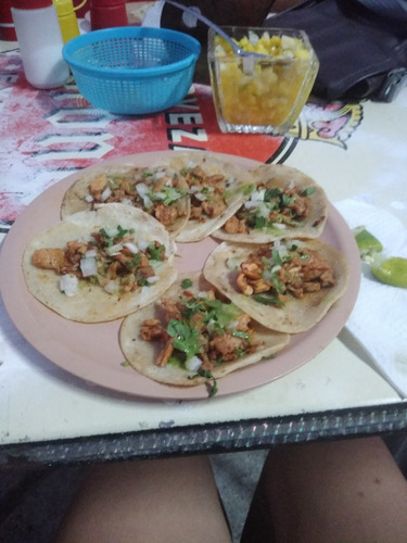 Tacos Y Antojitos