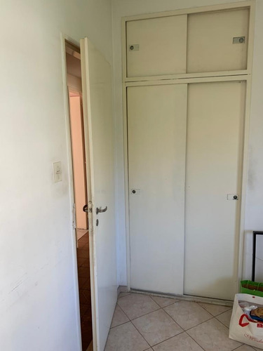 Imagen 6 de 14 de Departamento En 4to Piso Al Frente. 4 Ambientes