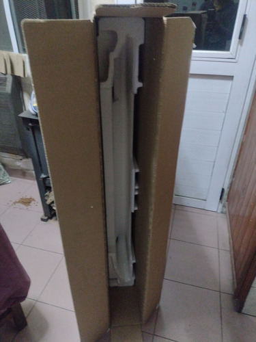 Caja De Cartón Vacío Smart Tv Samsung 50 Du7000 Beige (Usado)