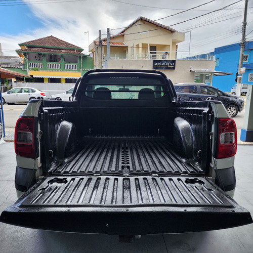 Volkswagen Saveiro 1.6 MI CS 8V FLEX 2P MANUAL G.V