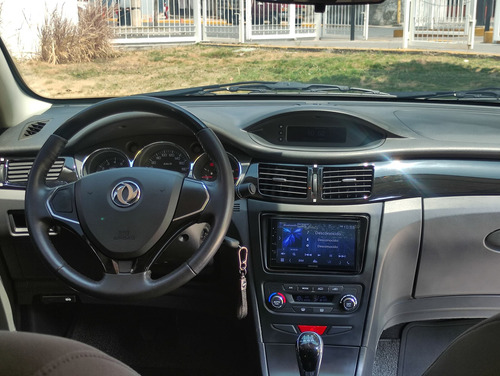 Dongfeng S30