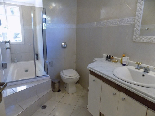 Casa Em Vila Assunção Com 3 Dormitórios - Vz4139