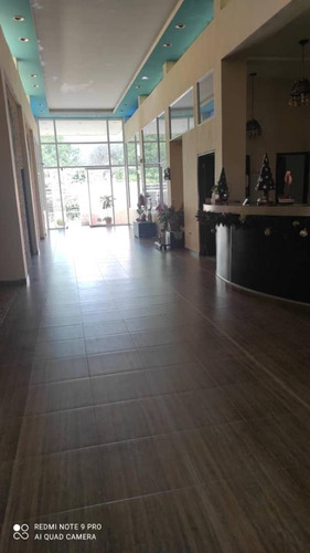 Se Vende Hotel En Urb. La Mira, Sector Playa El Agua Ve02-067mg-ss
