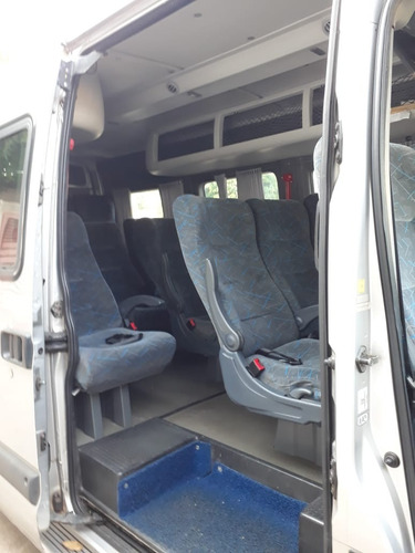 Imagem 3 de 8 de Renault Master Van 2011 16 Lugares