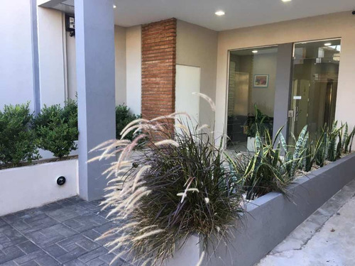 Imagen 4 de 14 de Departamento En Venta En Lanus Este