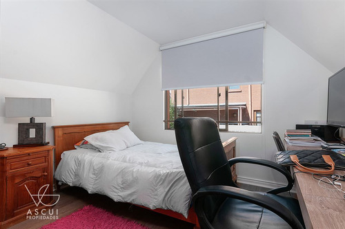 Casa Sn Carlos De Apoquindo,condominio 5 Dorm, 4 Baños, Serv