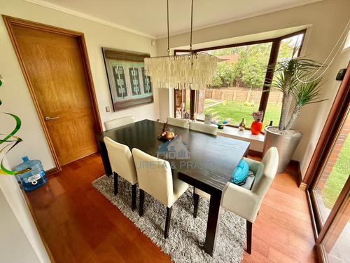 Preciosa Casa En Condominio, San Carlos De Apoquindo