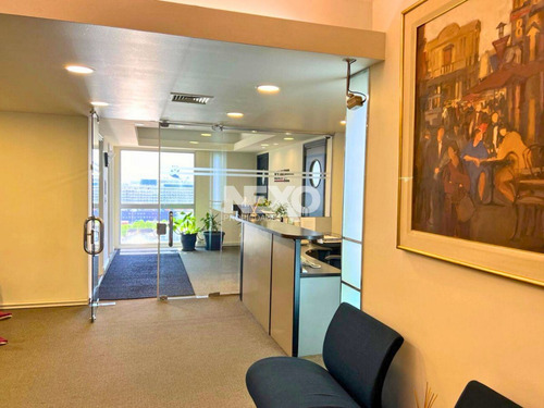 Venta Espectacular Oficina Ciudad Vieja C/vista Al Puerto