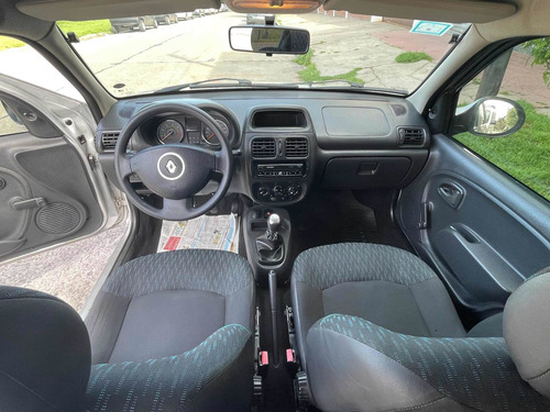Imagen 11 de 16 de Renault Clio 2014 1.2 Mio Confort Abs Abcp