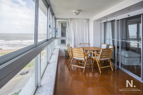 Apartamento En Venta En Zona Privilegiada
