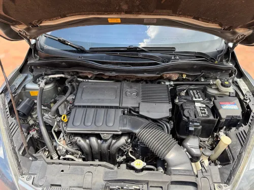 Mazda 2 .