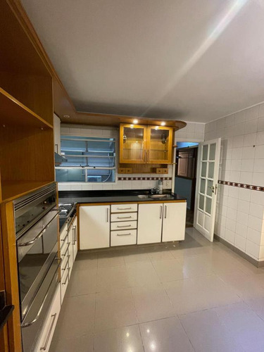 Piso En Venta Sobre Av. Libertador Al 5200 . Barrancas De Belgrano