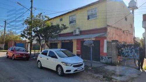 Local- Presidente Derqui- Propiedad Con *renta* Chacabuco