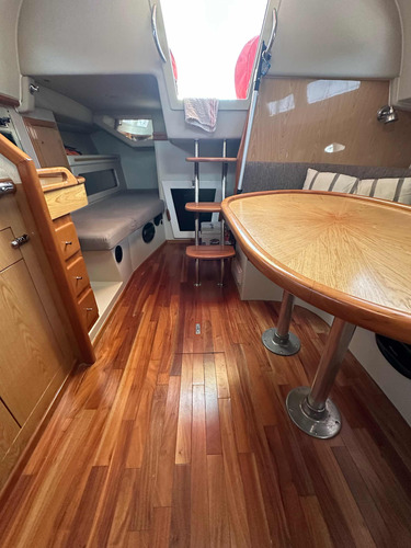 Velero Vip 30 Legas