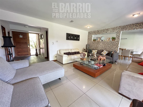 Casa En Venta En Chamisero, Amplio Terreno, Mejor Ubicación.