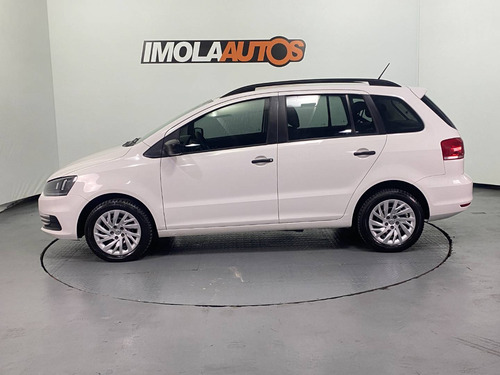 Imagen 5 de 17 de Volkswagen Suran 1.6 Comfortline L15 2017-imolaautos