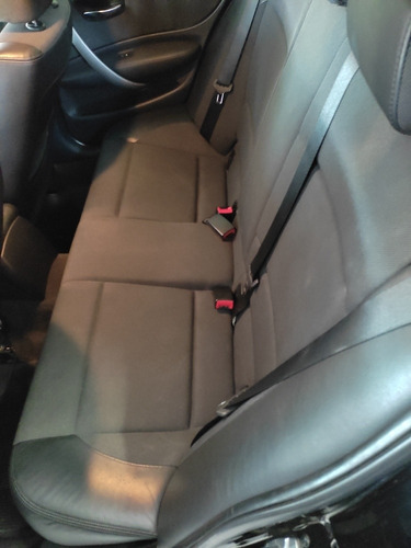 Imagem 5 de 6 de Bmw Serie 1 2010 2.0 Aut. 5p