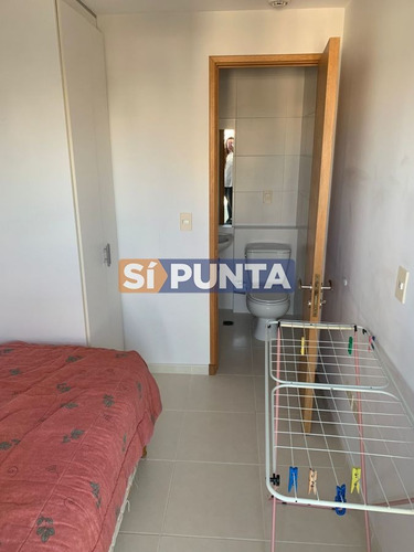 Imagen 20 de 21 de Apartamento En Alquiler Anual