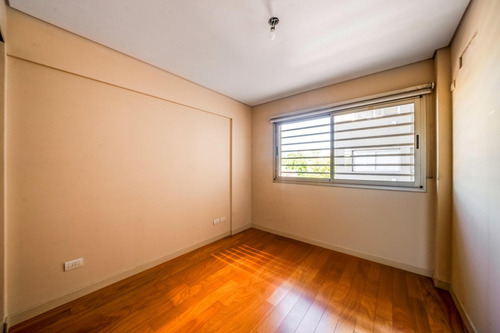 Departamento En Venta - 2 Dormitorios 2 Baños - Cochera - 95mts2 - Flores