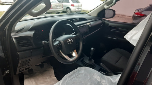 Imagen 7 de 15 de Toyota Hilux 2017 Dx 4x2 (oportunidad)