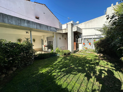 Casa De 3amb - Ubicado En Olivos