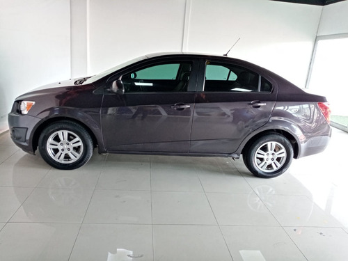 Imagen 4 de 15 de Chevrolet Sonic 2015 1.6 Lt Mt