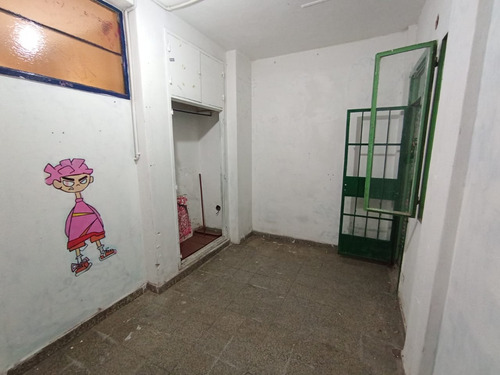 Mportante Local Comercial Con Vivienda De 48m2 A La Venta En Villa Urquiza