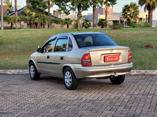 Chevrolet Classic Chevrolet Classic Corsa Sedan Life 1.0 (Flex)