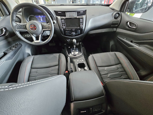 Nissan Frontier PRO4X 4X4 AUT
