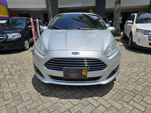 Ford Fiesta 1.6 Titanium Aut 2014