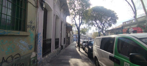 Venta Casa Excelente Ubicacion, Prox Av18 De Julio, En Zona De Alta Conectividad Y Servicios.