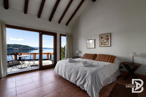 Imagen 9 de 17 de Alquiler Casa En Bariloche Con Costa De Lago Nahuel Huapi. 8 Pax. Km12. 392.