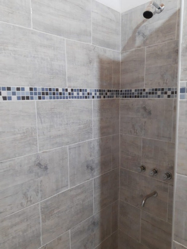 Imagen 12 de 14 de Venta De Block De 6 Departamentos + Galpon En Venta - Moron Norte