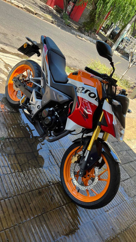 Imagen 13 de 22 de Honda Repsol 190