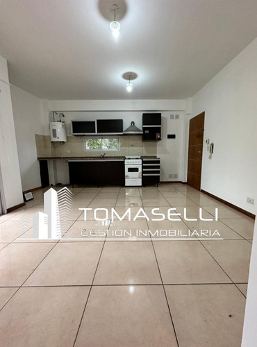 Alquiler - Departamento 2 Ambientes - Dormitorio En Suite - Villa Madero