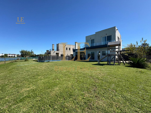 Venta Casa A La Laguna