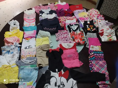 Ropa usada de niña sale
