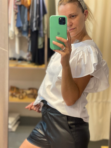 Imagen 3 de 7 de Blusa Con Super Volados En Las Mangas