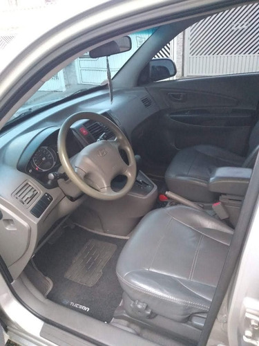 Imagem 8 de 9 de Hyundai Tucson 2010 2.0 Gls 4x2 Aut. 5p