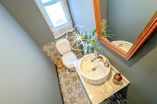 Casa En Venta, 5 Habitaciones, Punta Chica Dentro De Barrio Cerrado